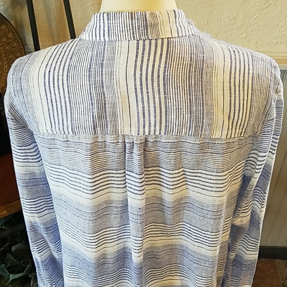💕GAP* Shirt - Picture 3 of 8
